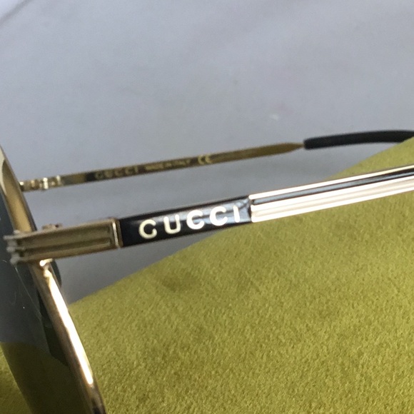 AUTHENTIC GUCCI SUNGLASSES. - Picture 5 of 7